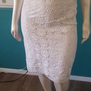Beautiful White eyelet lace skirt size 18